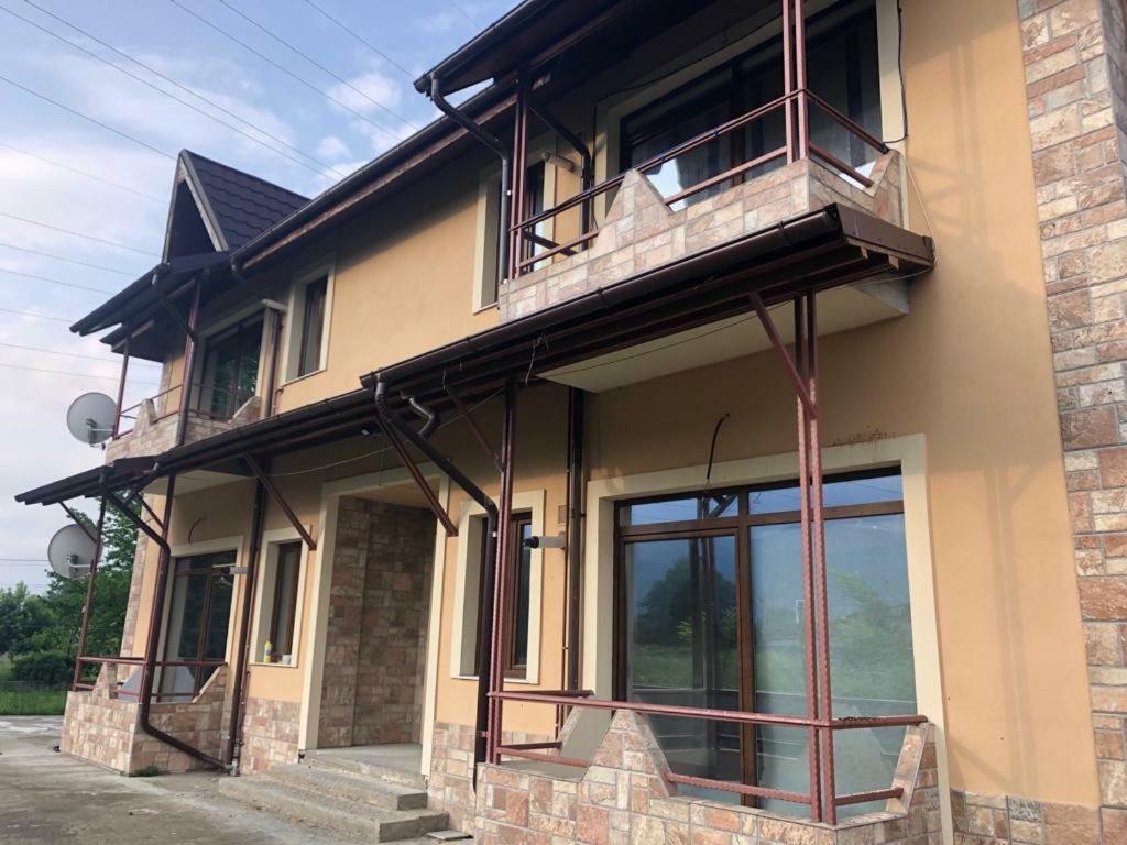 Casa Francesca Apartment Comanesti  Exterior photo